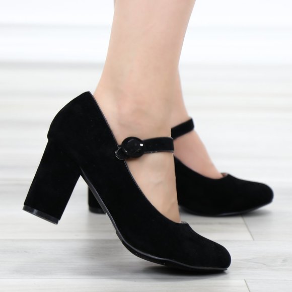 Shoes - Cute Black Faux Suede Chunky Heel Pumps